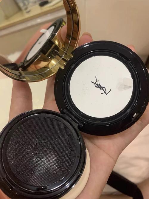 ysl 黑皮革